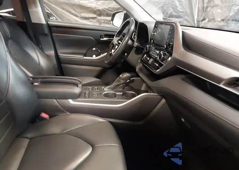 2022 Toyota Highlander Xle из США, поврежденный, VIN 5TDGZRBH5NS582385